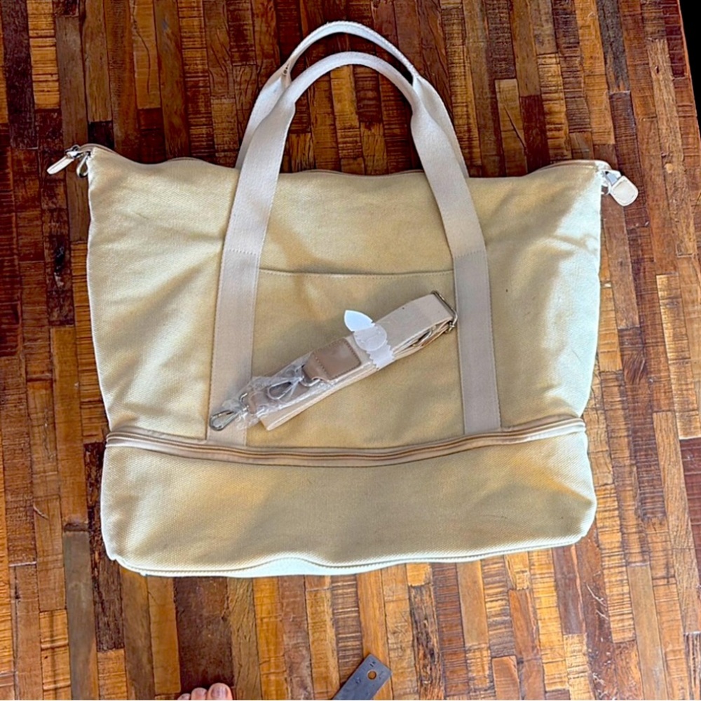 Excellent Stylish Canvas Travel Bag
